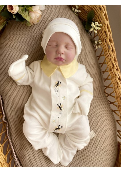 Erkek Bebek El İşlemesi Arılı Tulum ve Şapka Takımı Özel Günler İçin