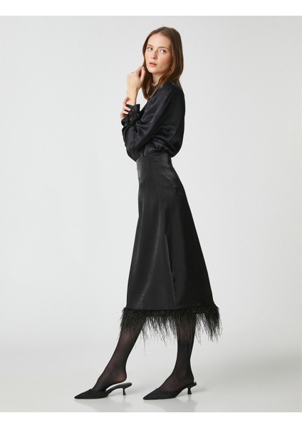 Melis Ağazat XKoton - Tüy Detaylı Saten Midi Etek