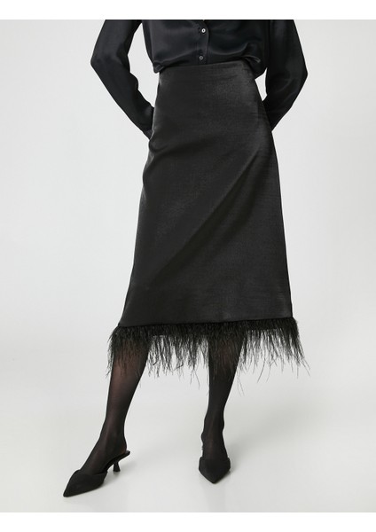 Melis Ağazat XKoton - Tüy Detaylı Saten Midi Etek modelleri
