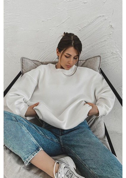 Ekru Basic Sweatshirt Kadın Bisiklet Yaka Uzun Kol Düz Renk Oversize Kalıp fiyatları