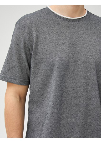 Basic Dokuma Tişört Biyeli Bisiklet Yaka Kısa Kollu indirimleri