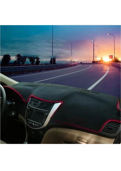 Suzukı Grand Vıtara (2004-2006) 3D Torpido Koruma Kılıfı - Ön Göğüs Kaplama - Siyah Şerit