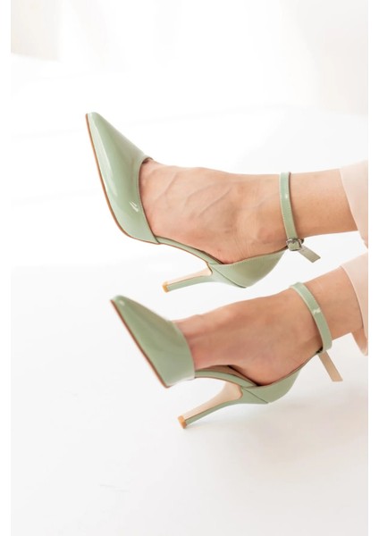 Su Yeşili Rugan Stiletto Sivri Burun Kadın Topuklu Ayakkabı1010 fiyatları