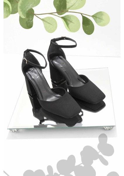 Mat Siyah Saten Kadın Klasik Topuklu Ayakkabı K01209010038