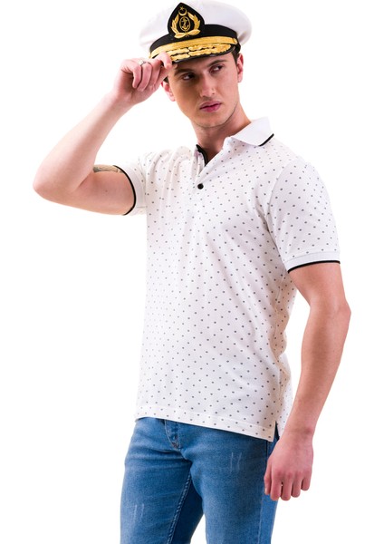 Beyaz Üzerine Geometrik Desenli Yaka Kol Biye Detaylı Polo Yaka Kısakol Pamuk Slim Fit Tişört modelleri