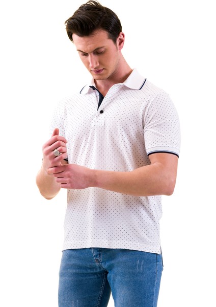 Beyaz Üzeri Lacivert Puantiyeli Yaka Pat Detaylı Polo Yaka Kısakol Pamuk Slim Fit Tişört
