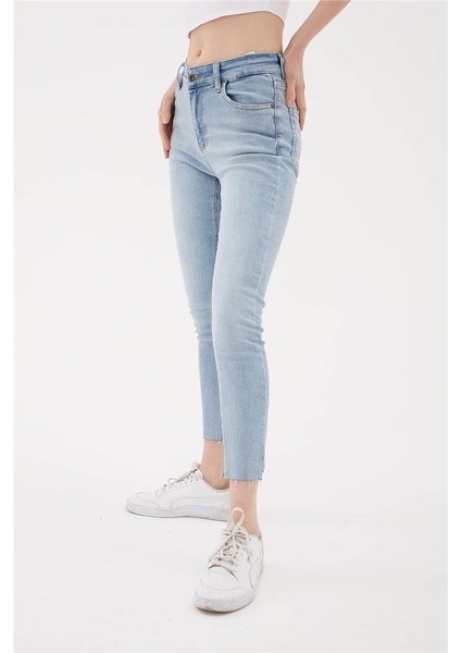 Yırtık Detaylı Denim Pantolon A.mavi / Light Blue modelleri