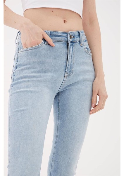 Yırtık Detaylı Denim Pantolon A.mavi / Light Blue fırsatları