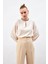 Yaka Aksesuarlı Bluz - Bej 4