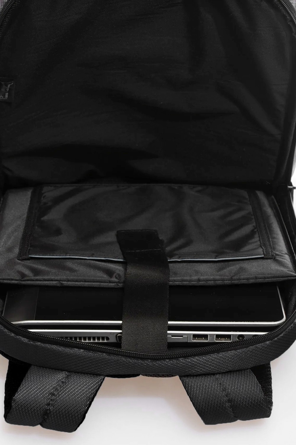Fossil 7001 Business Sırt Çantası Siyah Laptop Çantası İç Fermuar Cep ile Kullanışlı görsel 8