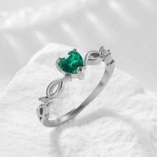 Dream Butik Özel Kutusunda Zirkon Taşlı Tektaş Kalp Yüzük Yeşil