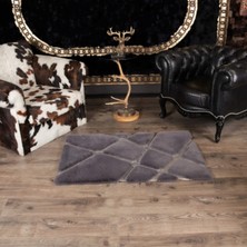 Dericibey Siyah Renk Gümüş Çizgili Kros Model Peluş Halı 80 x 150 cm