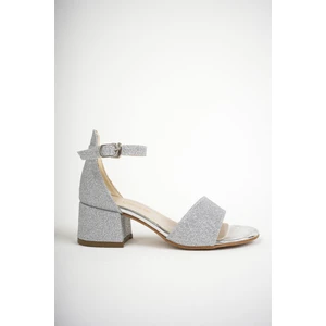 İnci Moda Kız Çocuk Bilekten Bağlama Topuklu Taşlı Günlük Sandalet