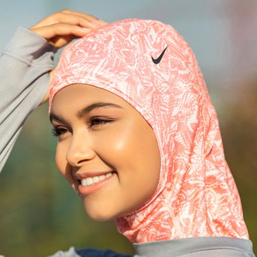 Nike Pro Y Hijab Printed Echo Sporcu Başörtüsü Eşarp Pembe Fiyatı