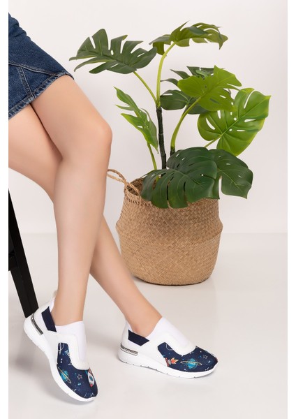 Lacivert Renk Gezegen Desenli Streç Ortopedik Spor Ayakkabı