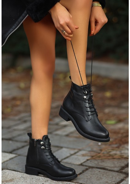 Heta Siyah Cilt Bağcıklı Bot