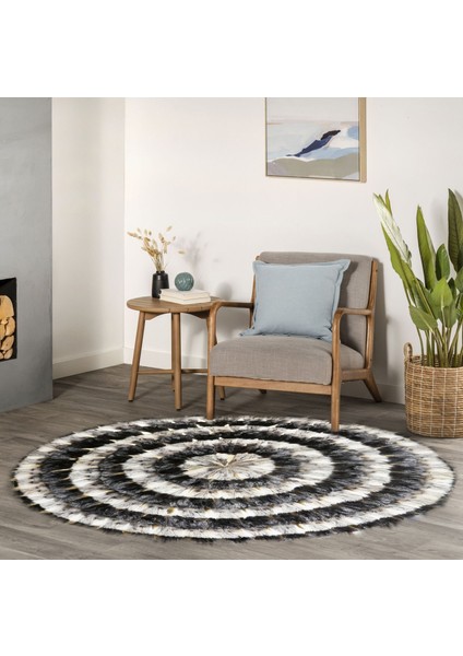 Siyah Gold Varak Detaylı Doğal Kürk Halı 90 x 90 cm