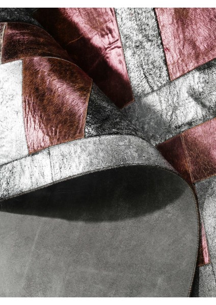 Mor & Gümüş Varaklı Dana Derisi Patchwork Halı 140 x 200 cm