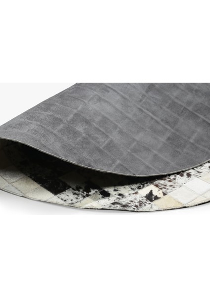 Siyah Beyaz Desenli Patchwork Dana Derisi 150 x 150 cm