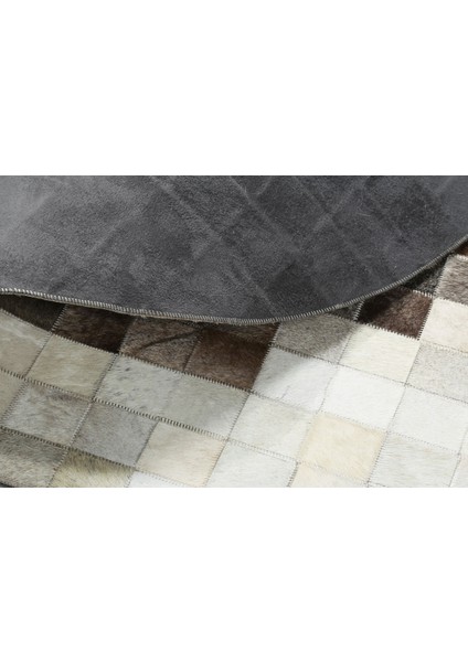 Beyaz ve Siyah Dana Derisi Patchwork Halı 150 x 150 cm