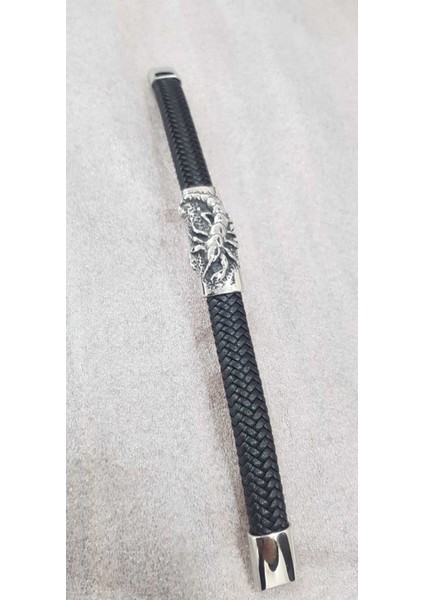 İsim Yazılabilen Akrep (Scorpıon) Siyah Deri Kordonlu Çelik Bileklik fırsatları