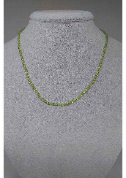 Peridot (Zebercet) Taşı Küp Şekilli 2.5mm Kolye (Sabit Klipsli)
