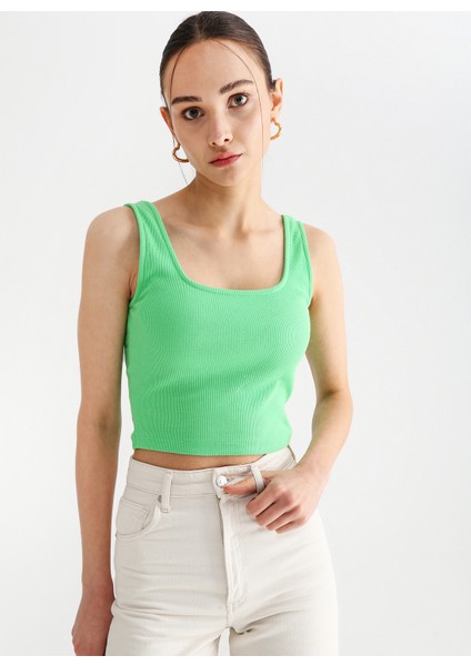 Kare Yaka Fitilli Yeşil Kadın Atlet TARRAN