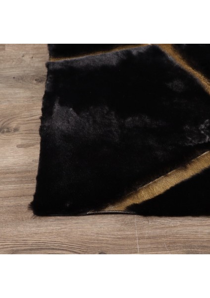 Siyah Renk Gold Çizgili Kros Model Peluş Halı 120 x 180 cm fırsatları