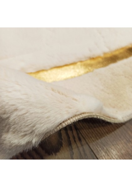 Krem Gold Bordürlü Peluş Halı 120 x 180 Cm modelleri
