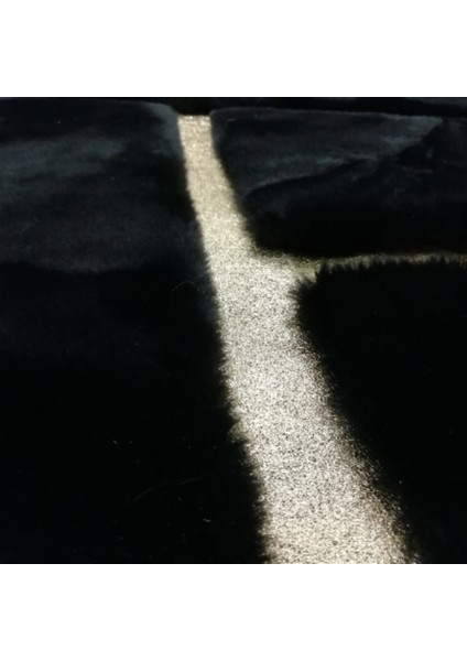 Siyah Gold Bordürlü Peluş Halı 240 x 340 Cm fiyatları