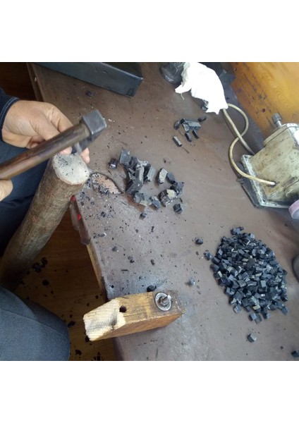 Gümüş Kakma Işlemeli Kumpaslı Hakiki Erzurum Oltutaşı Tespih Çift Sıra Işlemeli 6 x 9 mm