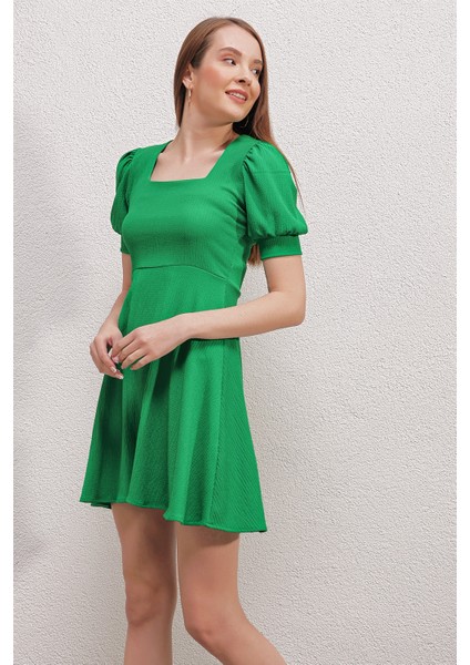 2339 Kare Yaka Örme Elbise - Yeşil
