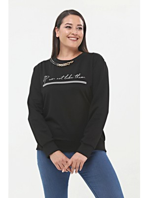 Ebsumu Kadın Büyük Beden Yaka Zincir Detaylı Yazılı Siyah Sweatshirt