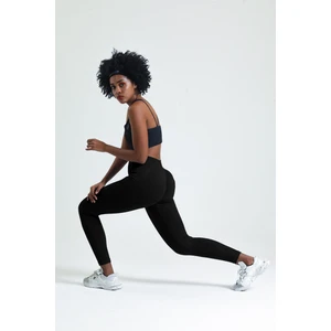 Kalçası Büzgülü