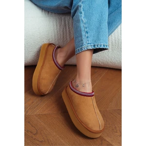 Nişantaşı Shoes Sweet Taba Süet Içi Kürklü Düz Taban Sabo Ev Terliği