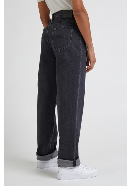 Jane Straigt Fit Düz Kesim Normal Bel Esnek Jean Kot Pantolon