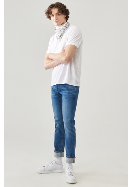 Erkek Slim Fit Jean - Minimalist Günlük Stil - Hemen Al! fiyatları