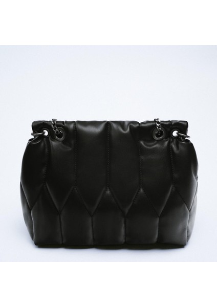 Kadınların Çantası Kore Modası Siyah Zinciri, Tek Omuz Gönderici Çantası, Basit Büyük Kapasitet Rombu Çantası Altında. (Yurt Dışından) modelleri