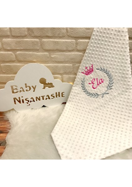 Baby Nisantashe Isme Özel Nakışlı Nohut Bebek Battaniyesi