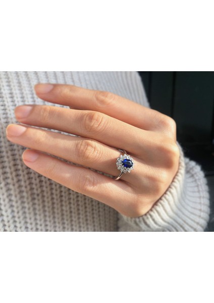 İki Sıra Pırlantalı Oval Safir Taşlı Yüzük 0407R0118 fırsatları