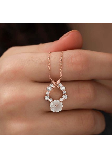 Gümüş Rose Bahar Çiçeği Kolye fırsatları