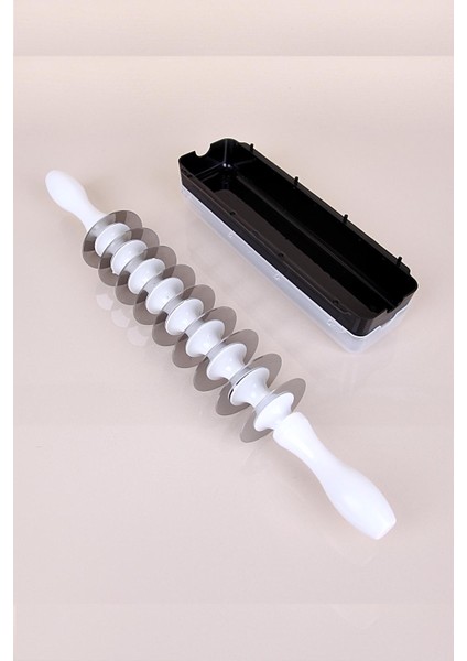 Düz Mantı Merdanesi -9 Bıçaklı Merdane