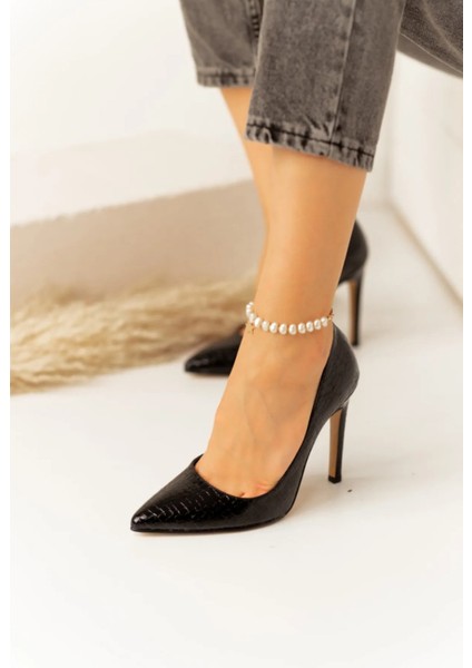 Siyah Yılan Derisi Desenli Stiletto Sivri Burun Kadın Topuklu Ayakkabı modelleri