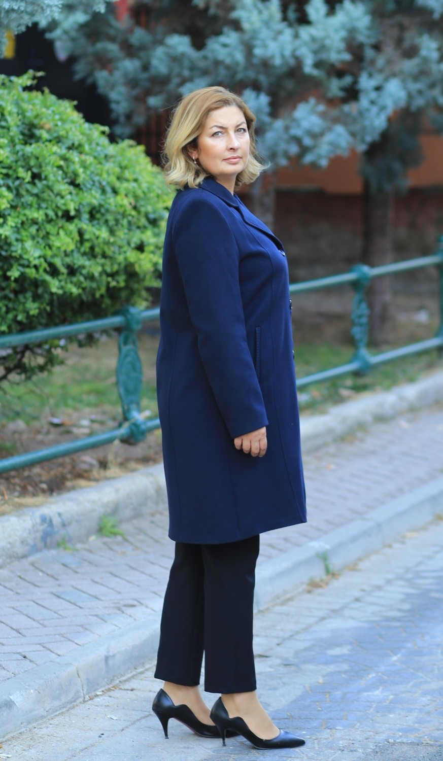 Glr & Gym Yare Kadın Anne Düğmeli Kısa Kaşe Kaban görsel 7