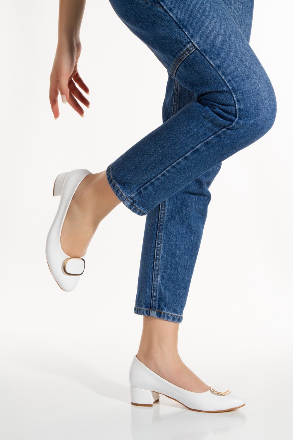 MFT Ayakkabı Kadın Beyaz Suni Deri Kısa Topuklu Stiletto Tokalı görsel 5