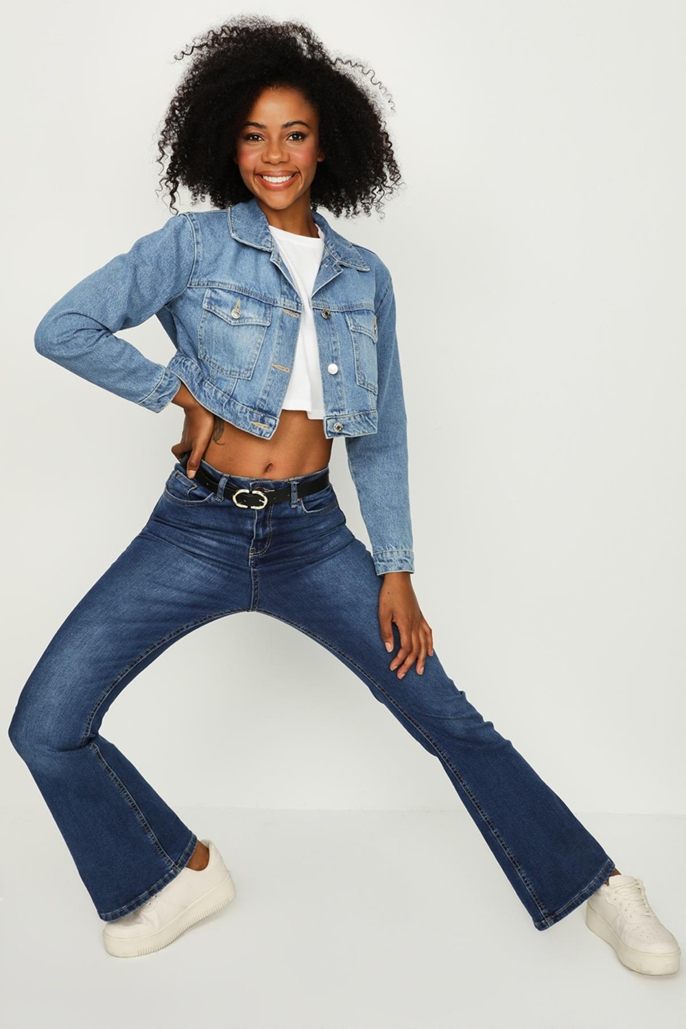 Select Moda Kadın Düğmeli Crop Denim Ceket Cotton Siyah Renkli Şık Tasarım görsel 2