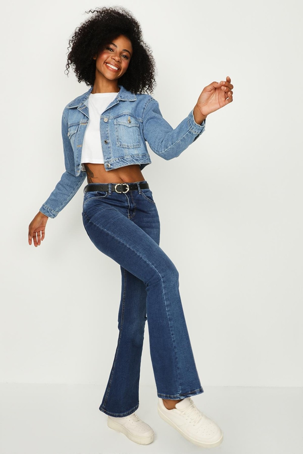 Select Moda Kadın Düğmeli Crop Denim Ceket Cotton Siyah Renkli Şık Tasarım görsel 3