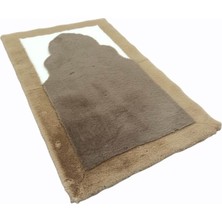 Dericibey Karamel ve Beyaz Peluş Seccade 80 x 120 cm