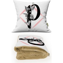 Caisya Home P Harfi Baskılı Kişiye Özel Dekoratif Yastık Opsiyonel Battaniye