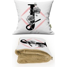 Caisya Home J Harfi Baskılı Kişiye Özel Dekoratif Yastık Opsiyonel Battaniye